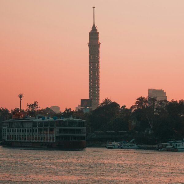 Evening Dinner Nile Cruise in Cairo with Private Transport